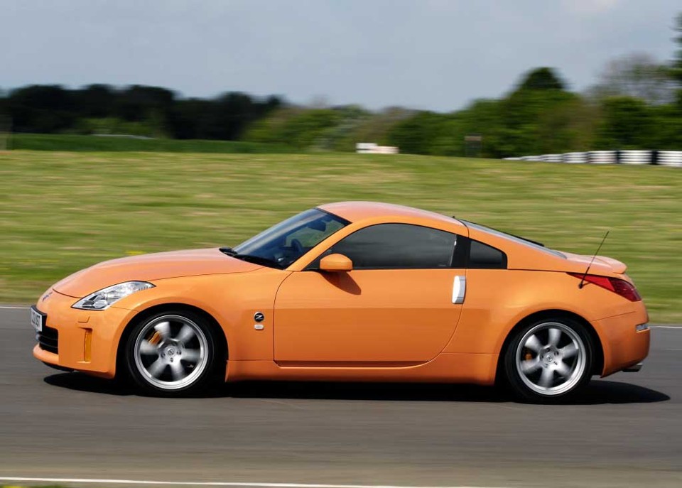 NISSAN 350z (Z33) 2002-2009