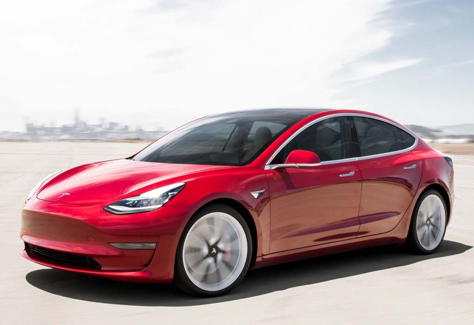 TESLA Model 3 2018-- 1