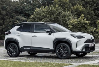 TOYOTA Yaris Cross 2020--