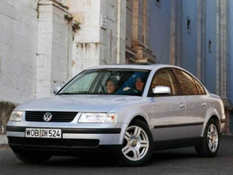 VOLKSWAGEN Passat B5 (3B2) 1997–2000