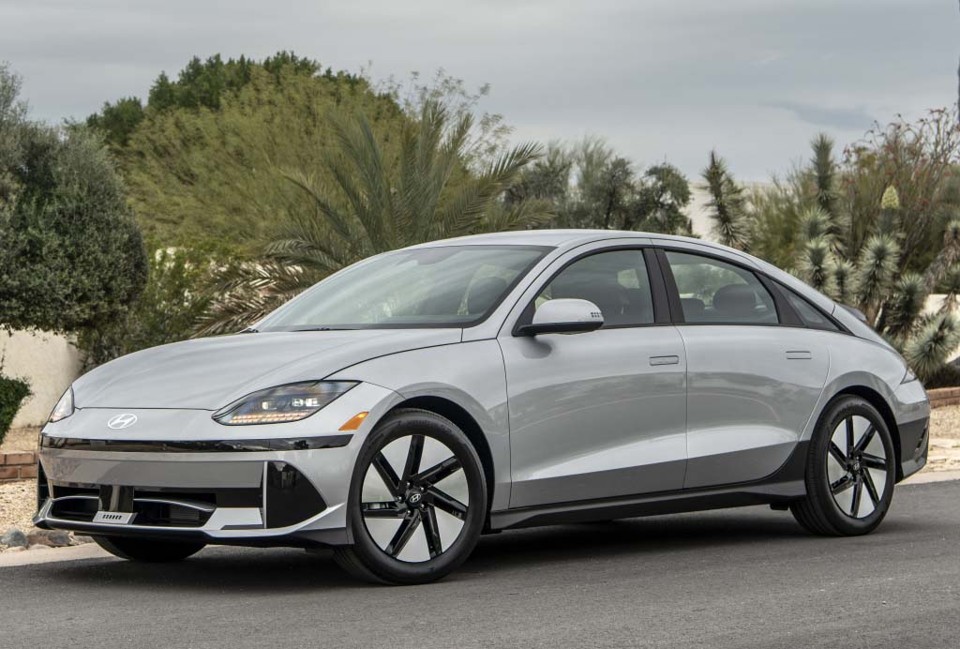 HYUNDAI Ioniq 6 (CE EV) 2022---