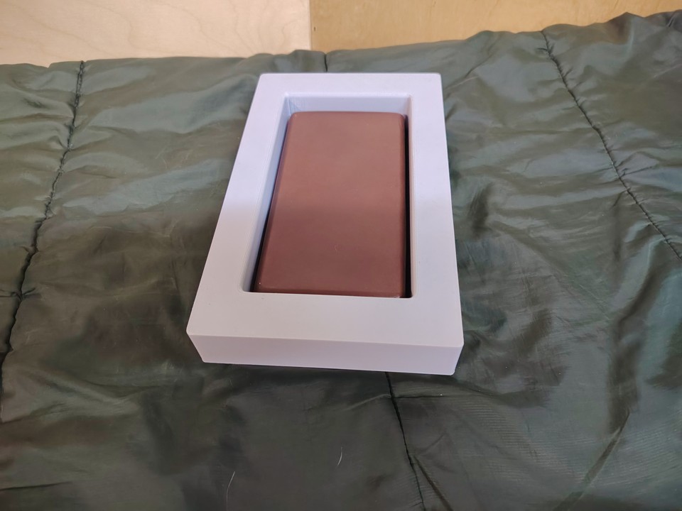 (Арт006)  Формовка для кожи 185*95*26 под смартфон.