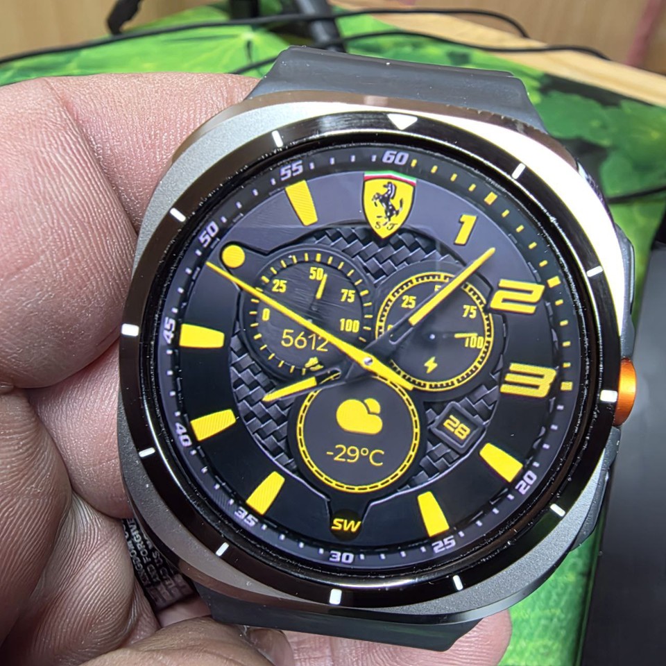 Ferrari Carbon