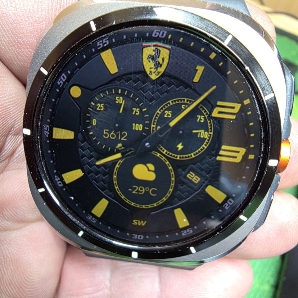 Ferrari Carbon 3